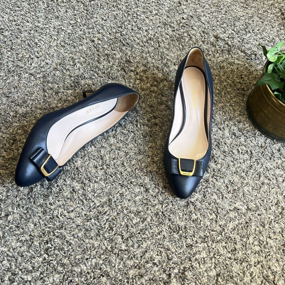 Bally Bellyna Low Heel Pumps Shoe Blue Leather Bow Logo Almond Toe 37.5 US 7 F